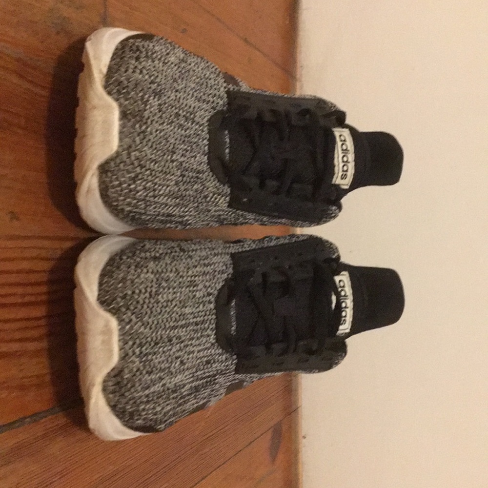 Cloudfoam grey adidas shoes